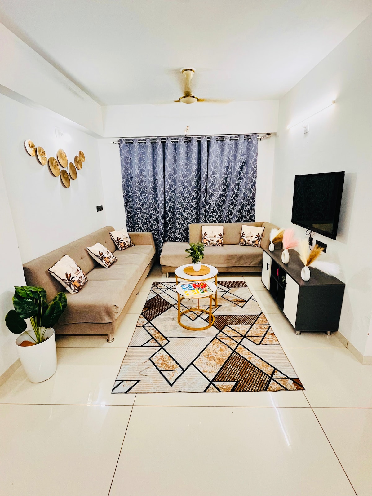 The Palm Paradise | 3 BHK Luxurious Apartment