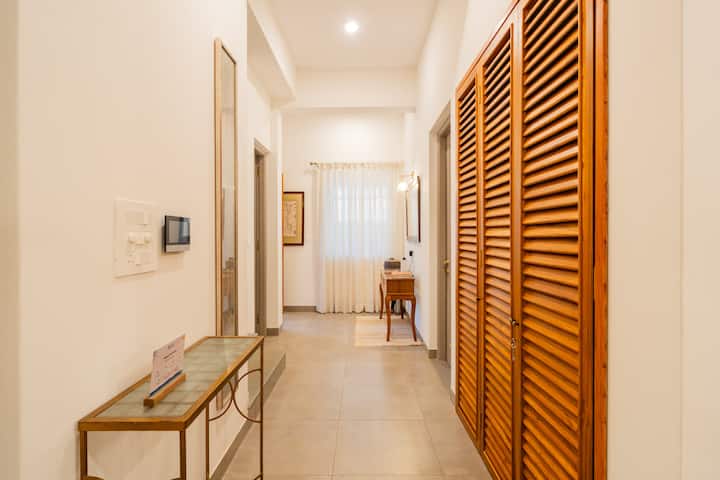 Living room image 10