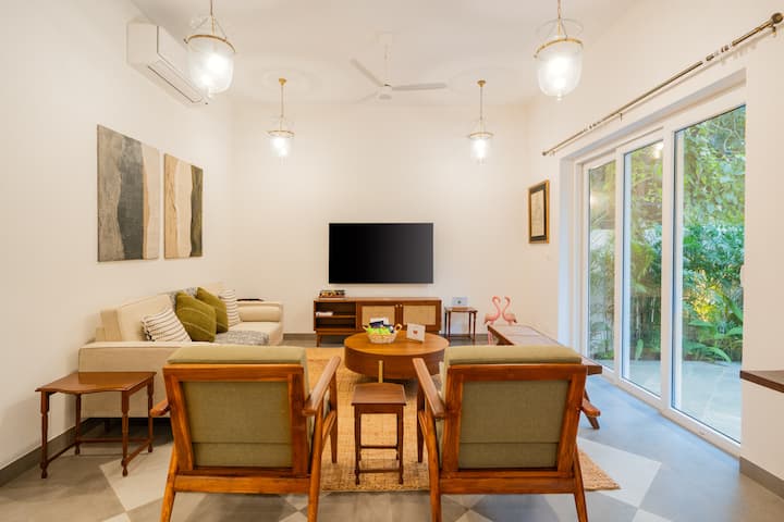 Living room image 12