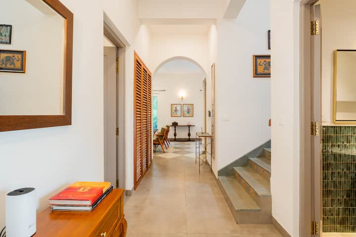 Living room image 11