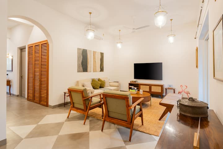 Living room image 8
