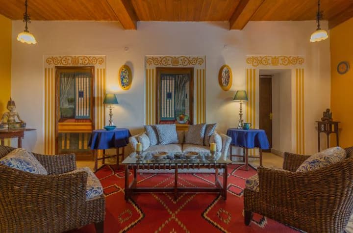 Living room image 1