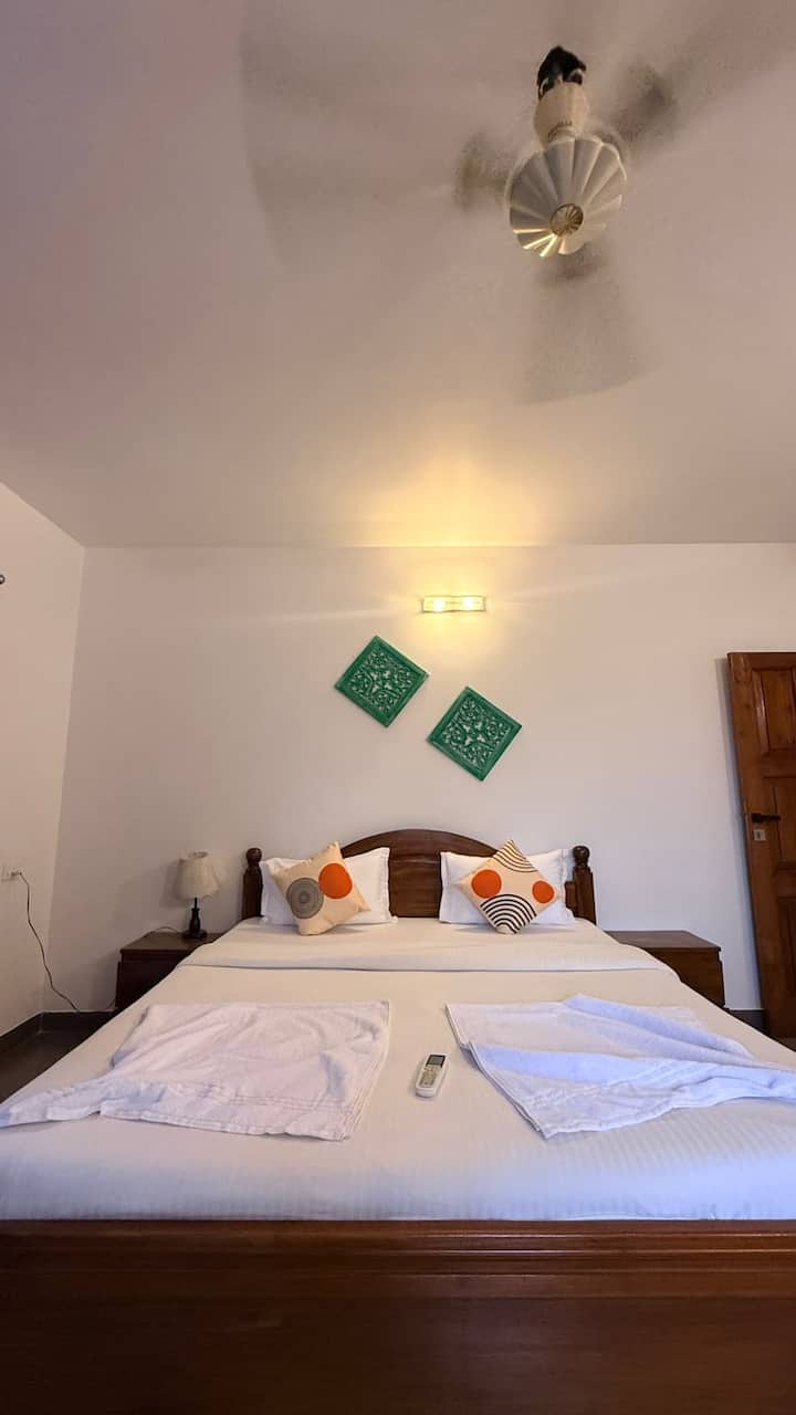 Bedroom 1 image 1