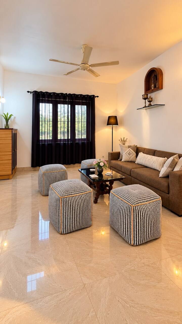 Living room image 4