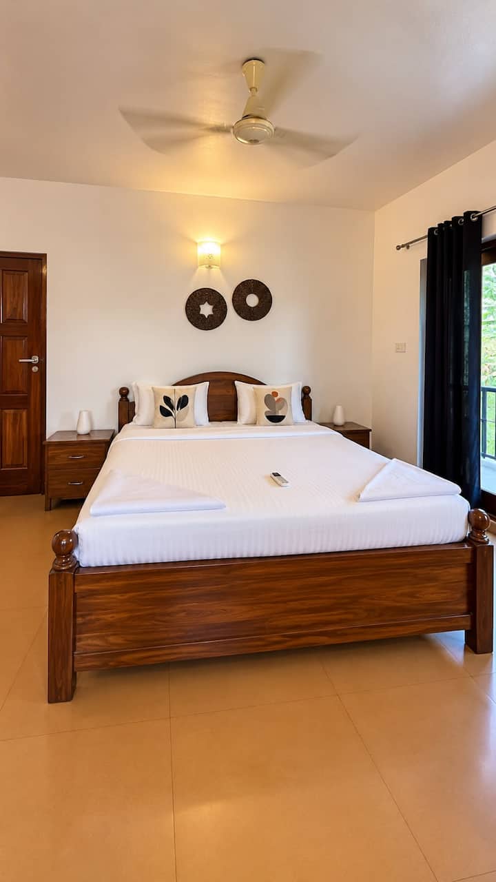 Bedroom 1 image 3