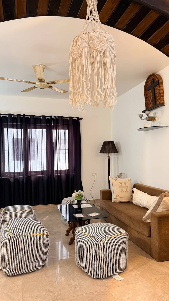 Living room image 1