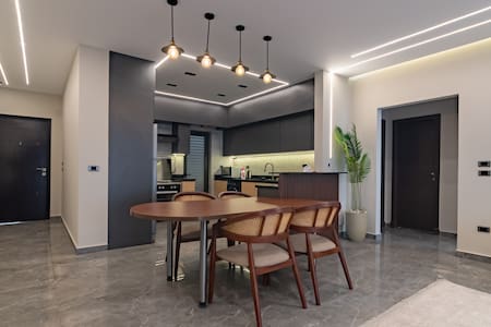 LV 115-9 · Zen stays, The Cozy Nest, 2BR Lakeview residence. — 3