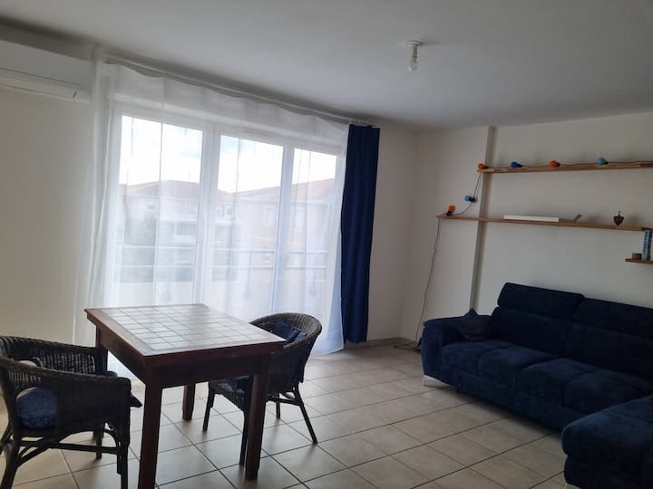 Appartement Climatisé, 2 Chambres - Miramas