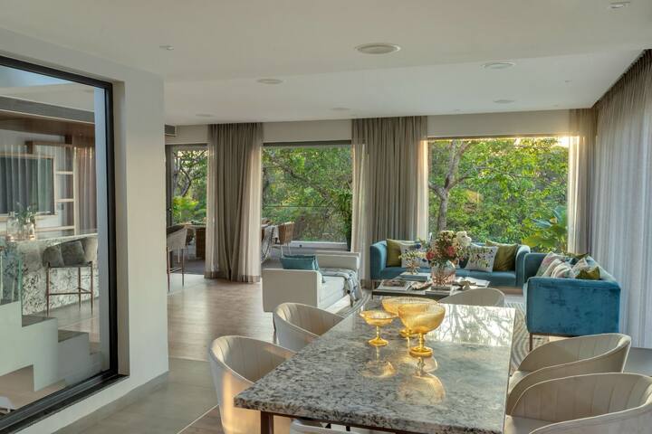 Dining area image 3