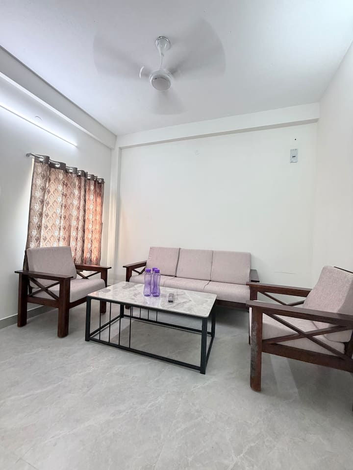 Logement familial 1 chambre, salon, cuisine, CMC Ranipet ...