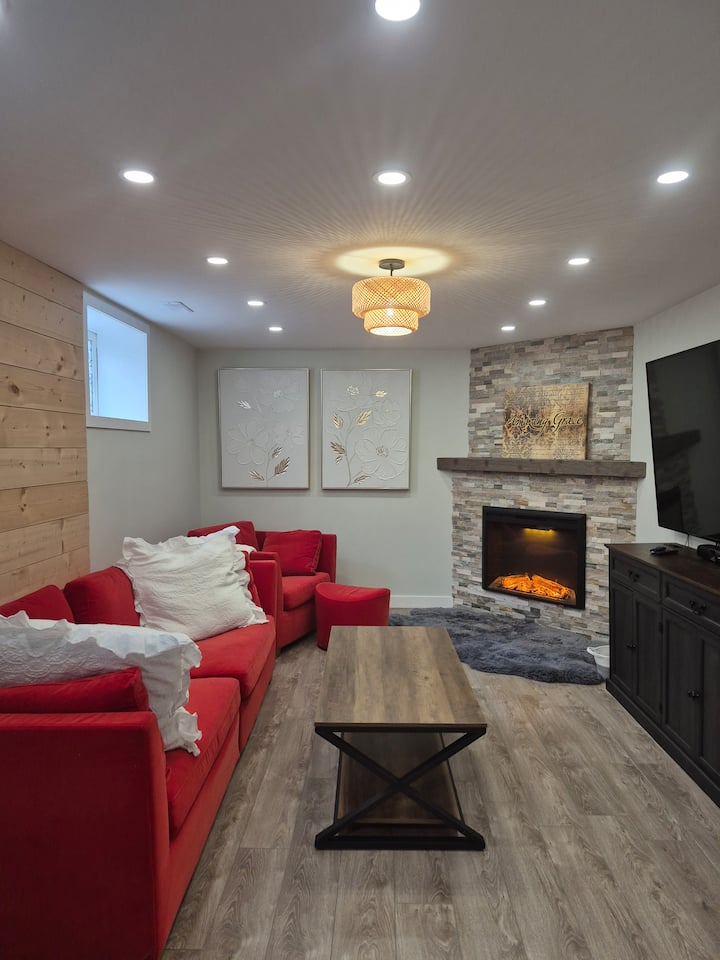 Orpington Oasis - A Brand New Airbnb! - Peterborough