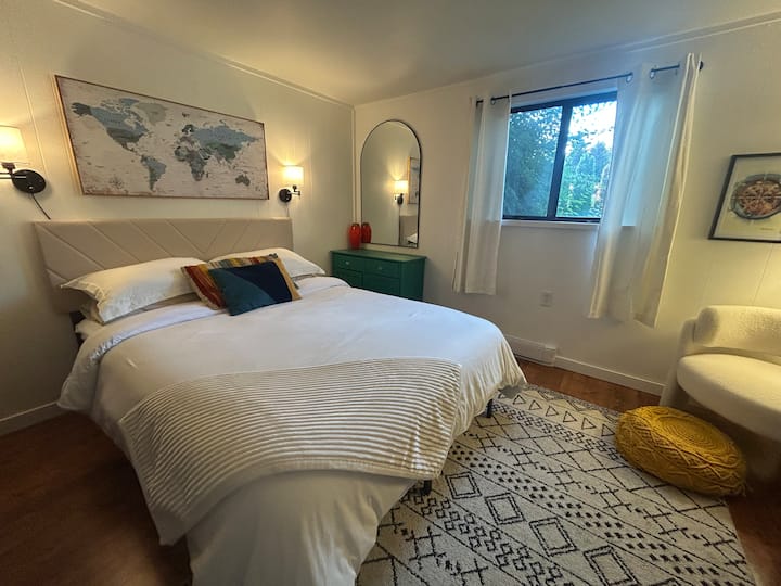 Comox Rentals Cozy Comox Character Suite: Lower Level - Guest suites for Rent in ...