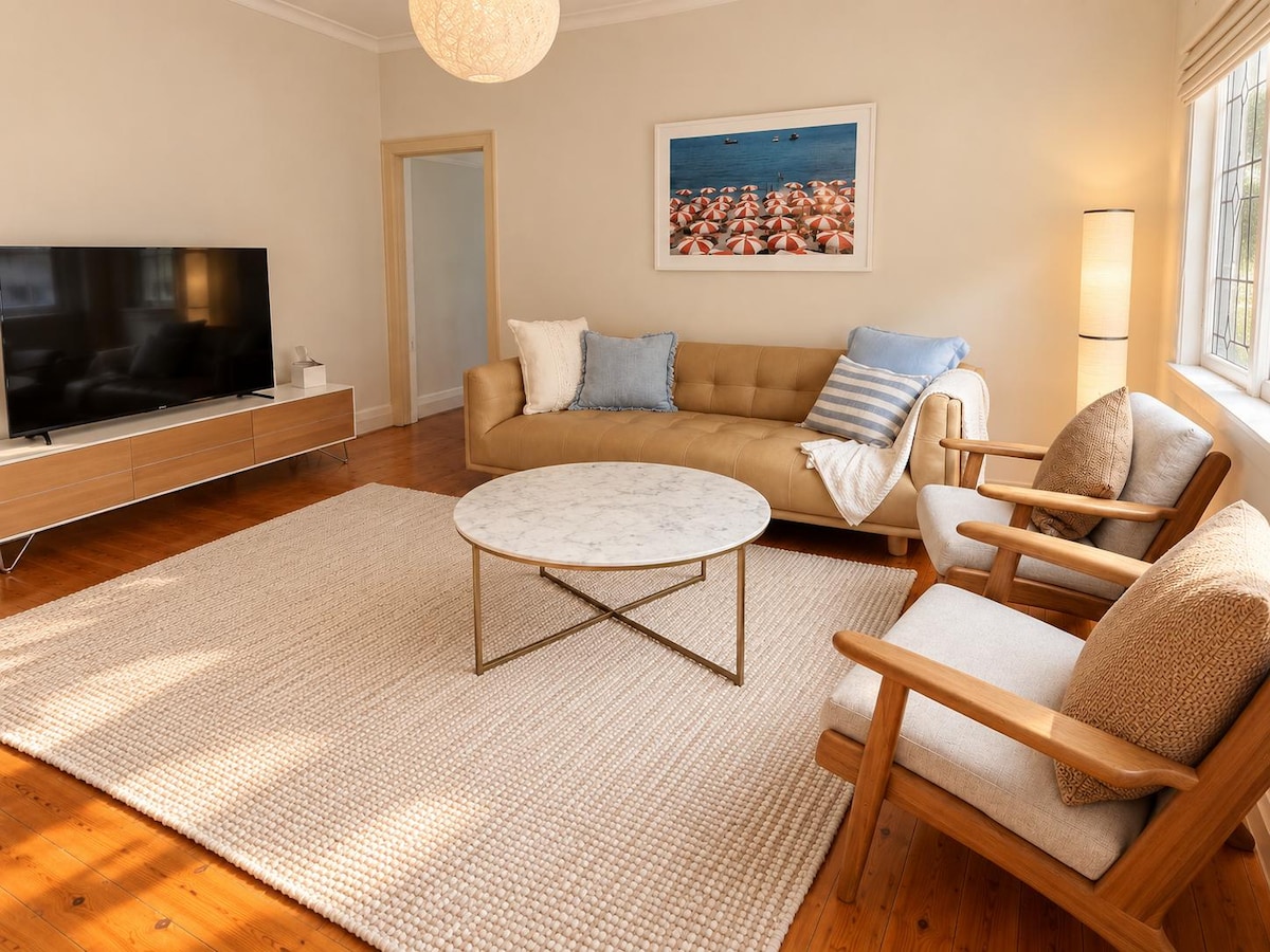 Original, cosy semi-detached house close to Beach - Houses for Rent in ...
