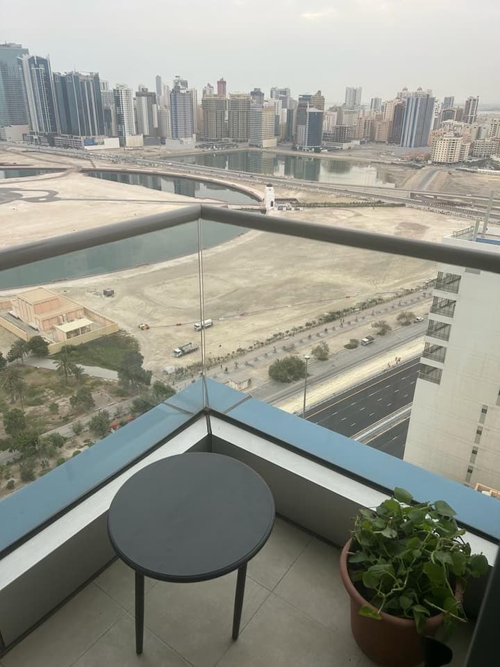 High Rise 27th Floor Skyline & partial sea view. - Flats for Rent in ...
