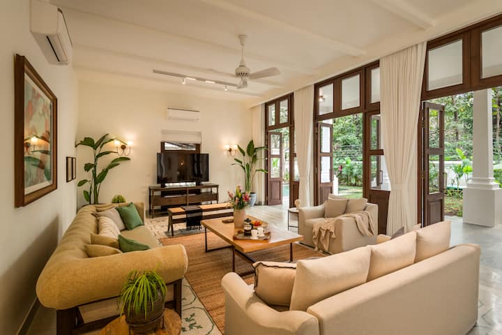 Living room image 1