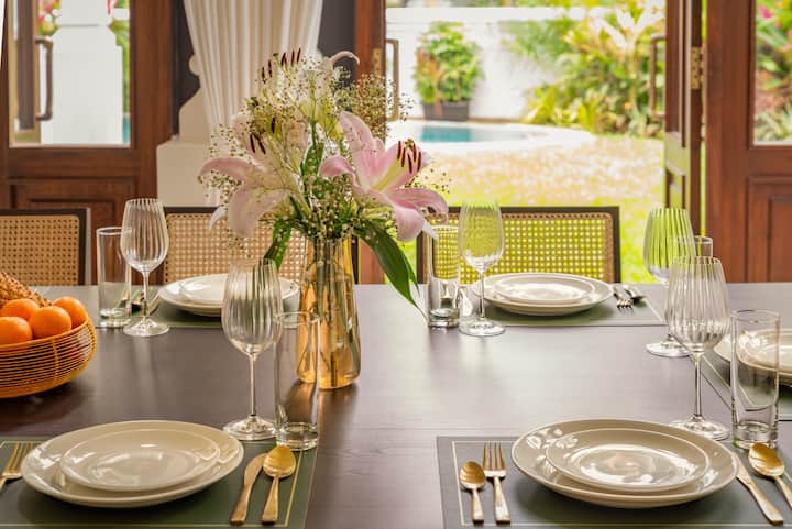 Dining area image 3