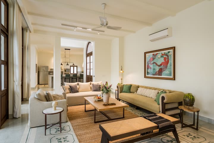 Living room image 2