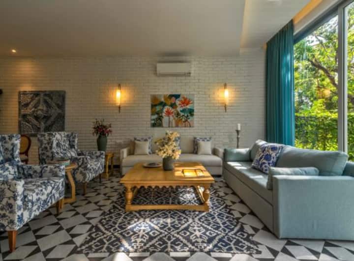 Living room image 5