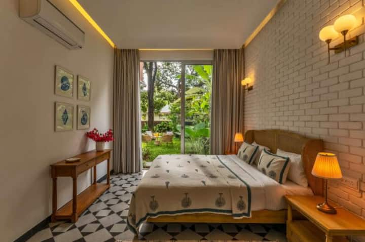 Bedroom 1 image 2