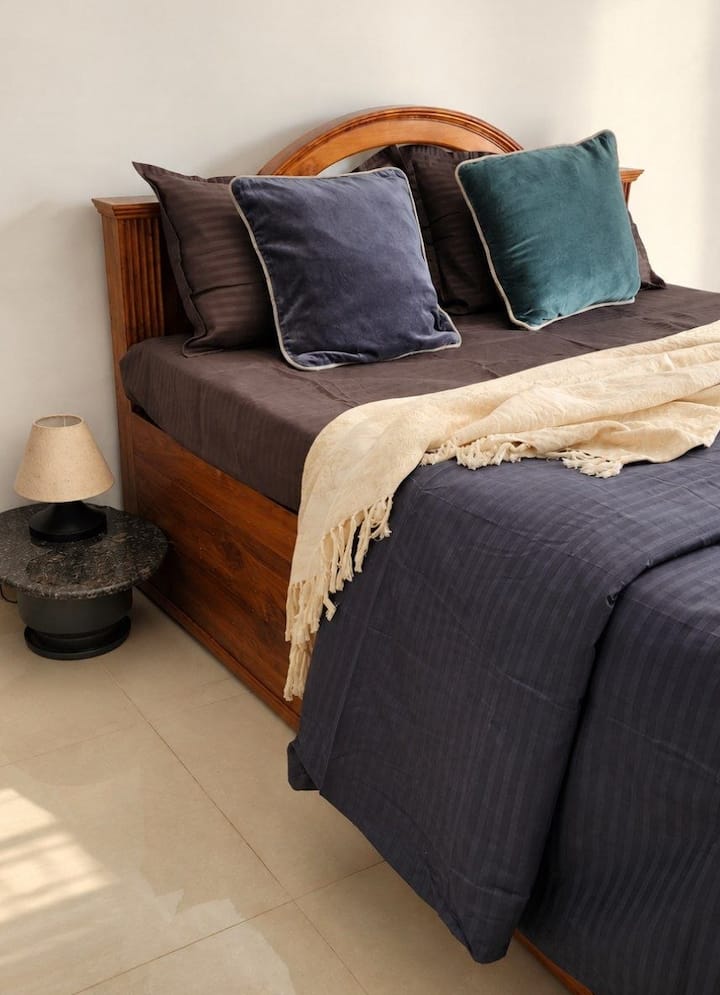 Bedroom 1 image 1