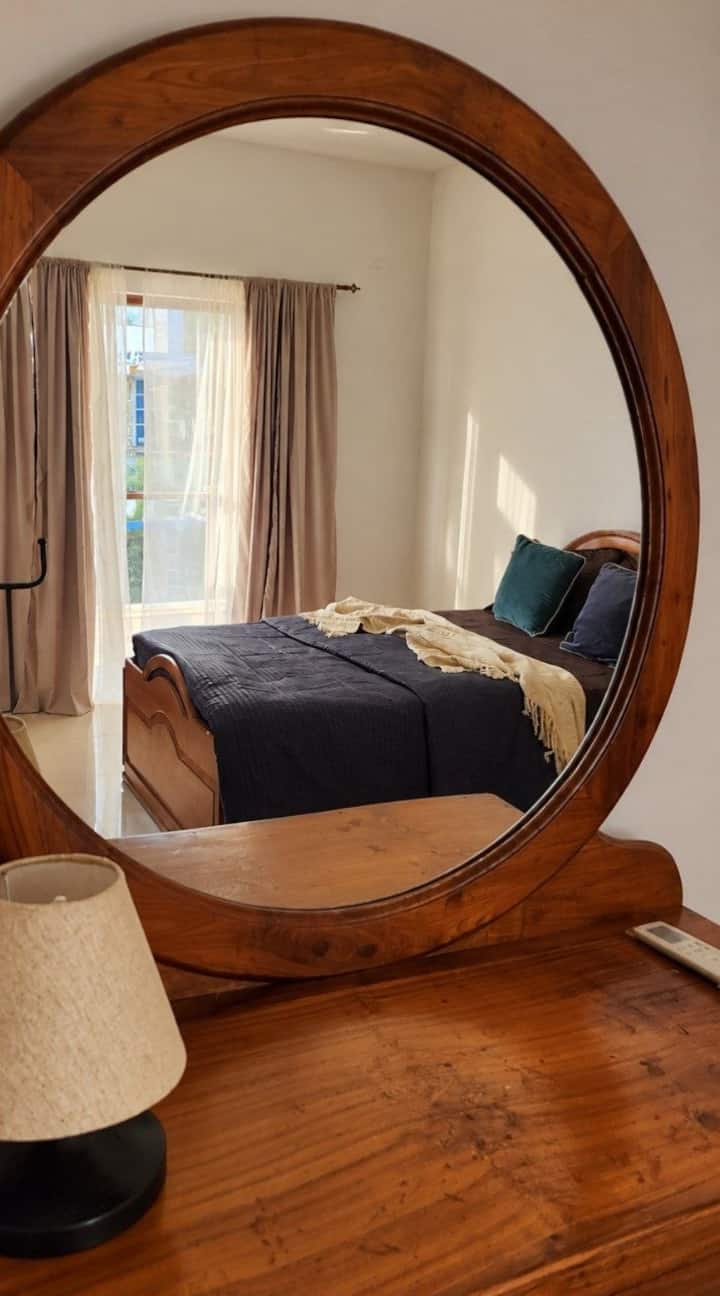 Bedroom 1 image 3