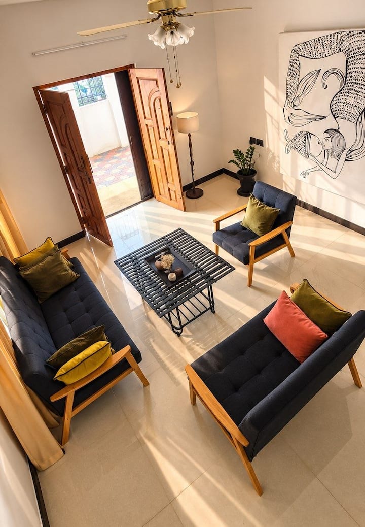 Living room image 2