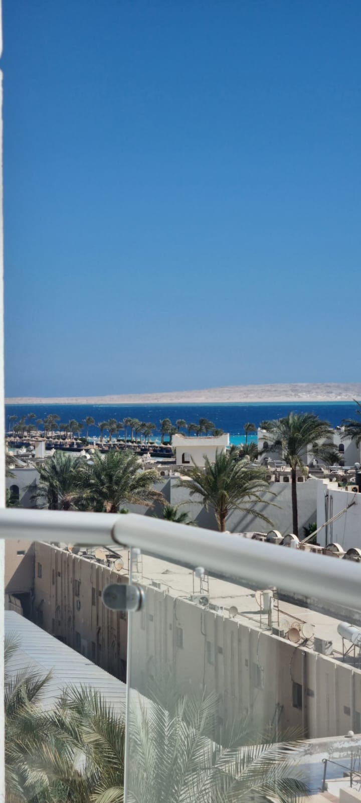 sea view & sandy beach & 3 pools & wifi & gym - Apartments for Rent in ...