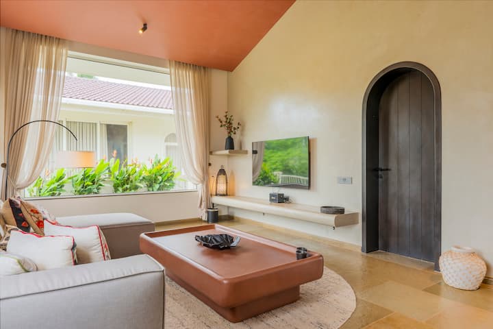 Living room image 8