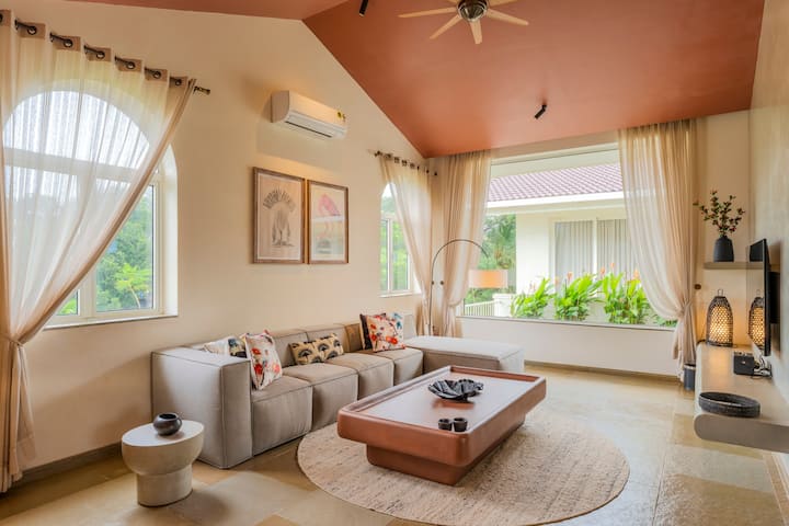 Living room image 7