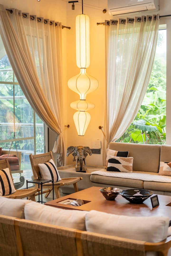Living room image 2
