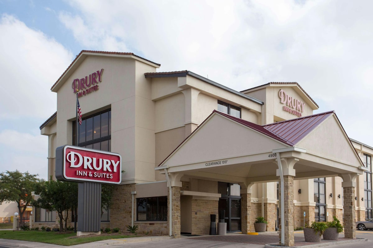 Drury Inn and Suites San Antonio Northeast in Windcrest, Texas, United ...