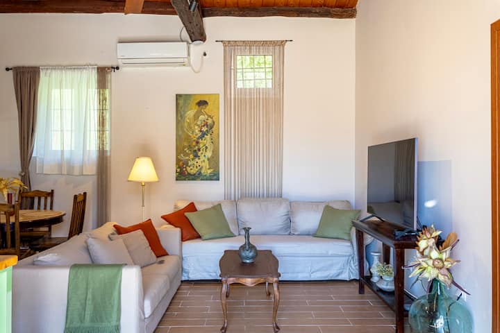 Marcora Olive Press House·sleeps 6 ·Authentic Stay - Керкира
