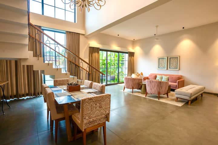 Living room image 3