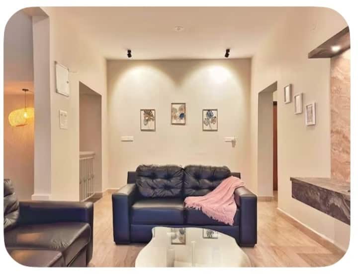 Living room image 10