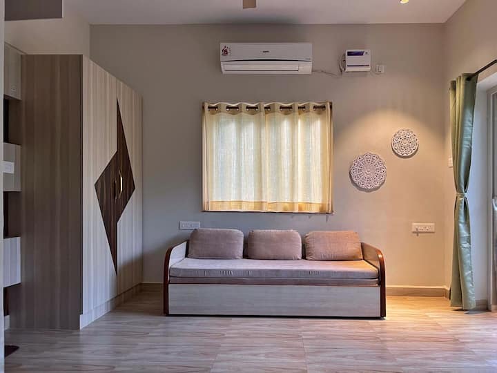Living room image 3