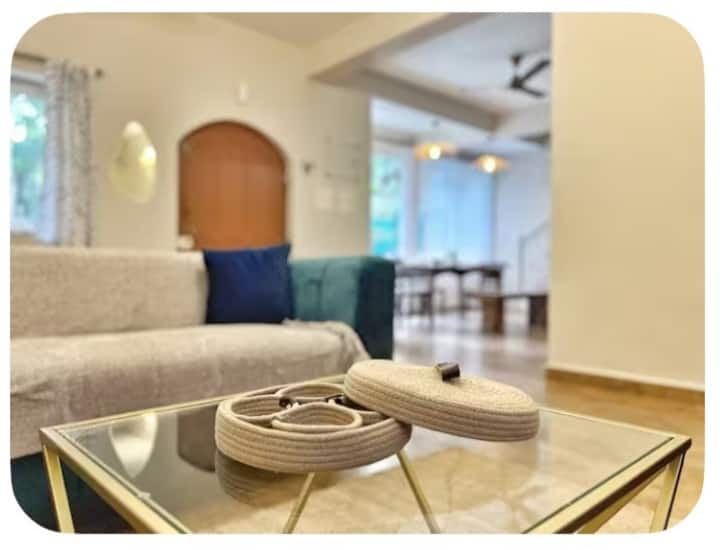 Living room image 11