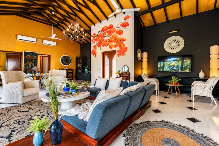 Living room image 2