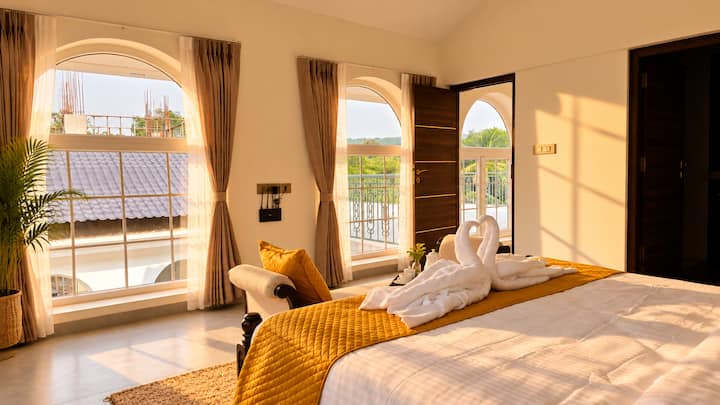 Bedroom 1 image 2