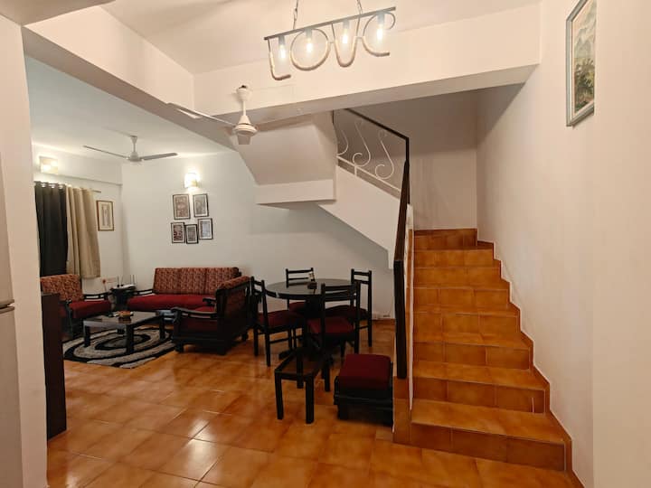Living room image 9