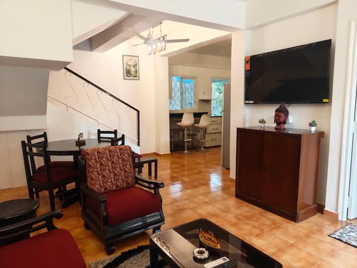 Living room image 4