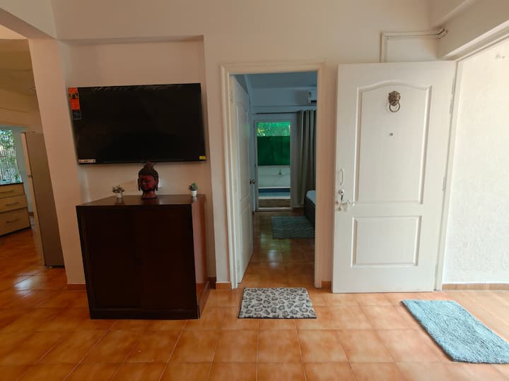 Living room image 7
