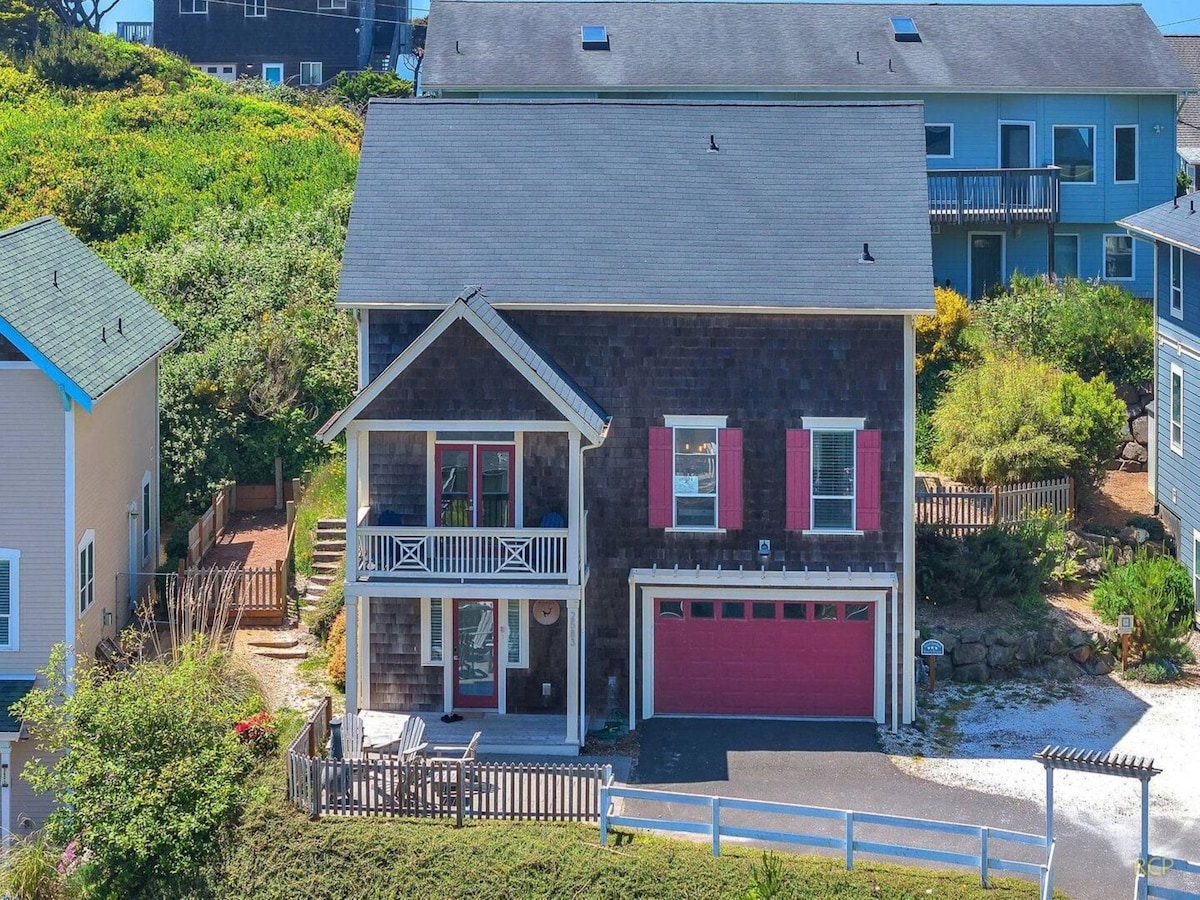 Olivia Beach Home w/ Hot Tub, Pool & Dog Friendly - Houses for Rent in ...