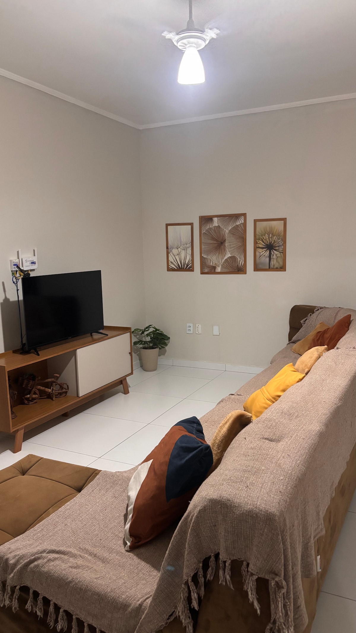 Comfortable house in front of the Municipal Park - Houses for Rent in ...