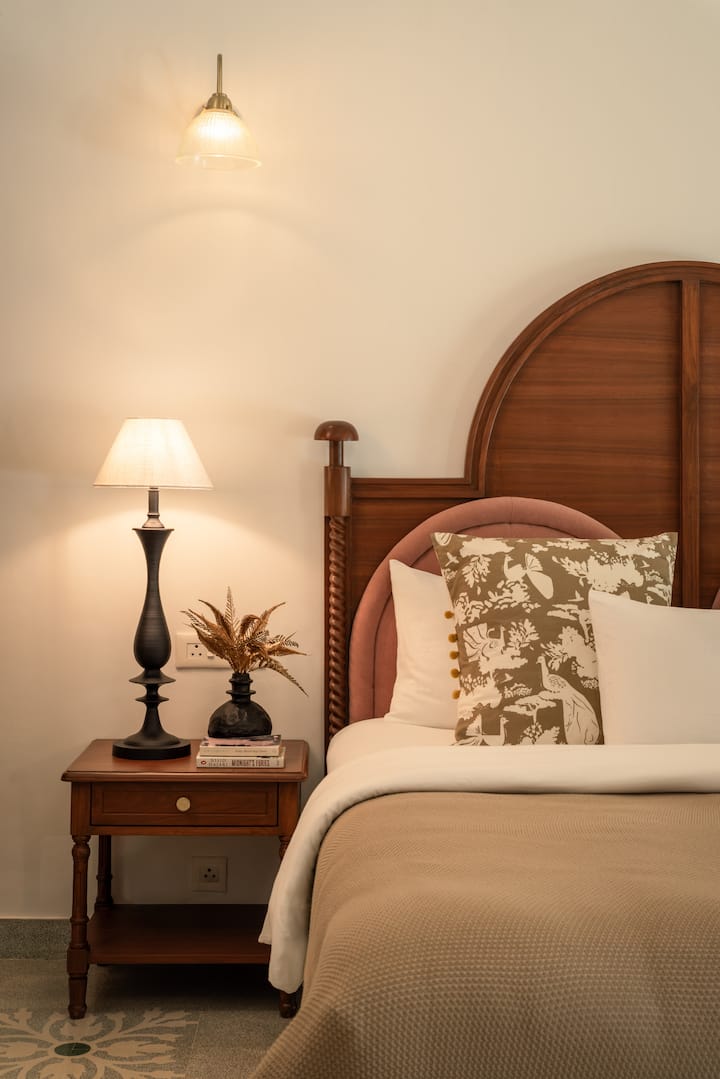 Bedroom 1 image 2