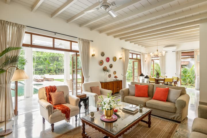 Living room image 1
