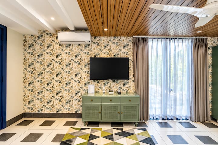 Living room image 12