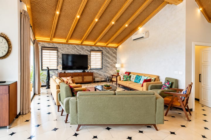 Living room image 5