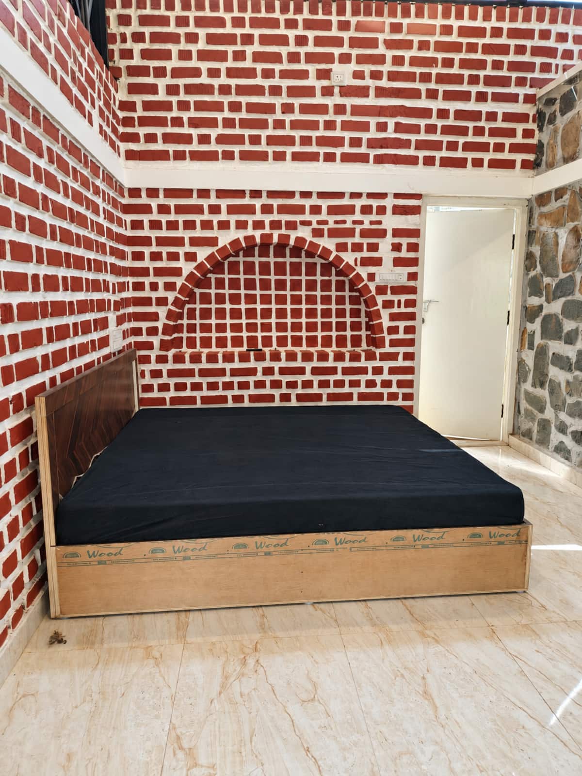Bedroom 1 image 1