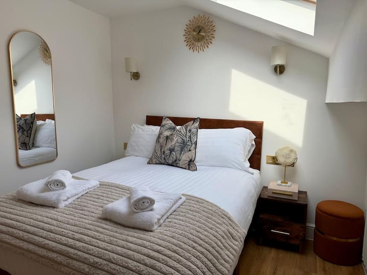 Boutique Double Room By Stadium - Liverpool