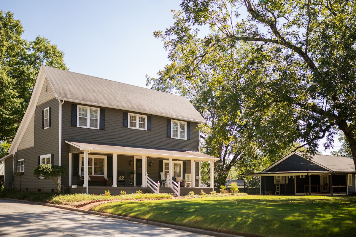 The Longview House | Renovated Historic Charm - Houses for Rent in ...